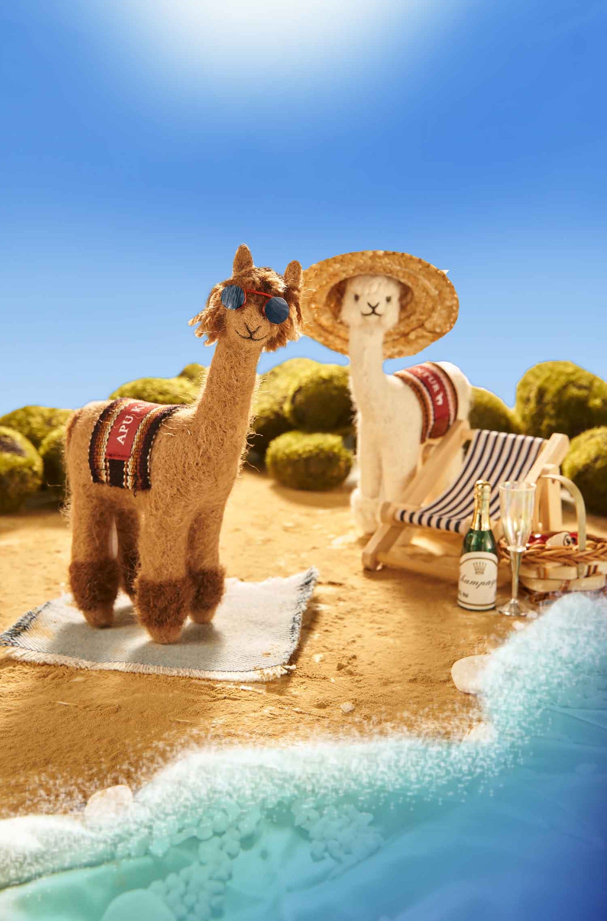 Stofftier PUKI (15cm) mit Webschal aus 100% Alpaka