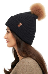 Mütze PACA mit Bommel aus 87% Alpaka und 13% Merino von Apu Kuntur