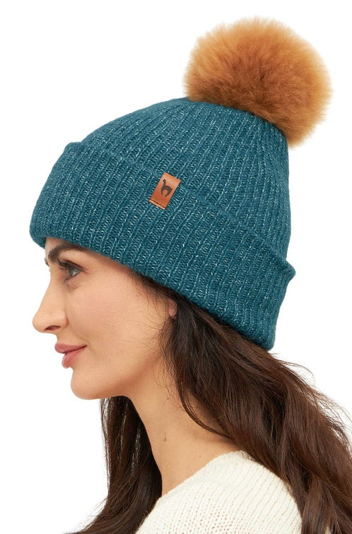 Mütze PACA mit Bommel aus 87% Alpaka und 13% Merino von Apu Kuntur