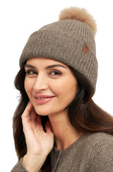 Mütze PACA mit Bommel aus 87% Alpaka und 13% Merino von Apu Kuntur