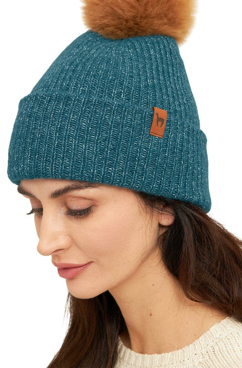 Mütze PACA mit Bommel aus 87% Alpaka und 13% Merino von Apu Kuntur