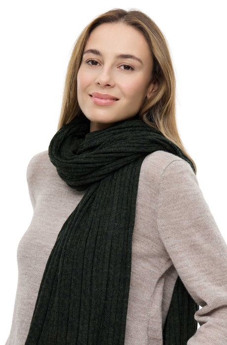 Schal/Reisedecke SUAVE aus 100% Alpaka tannengrün one-size