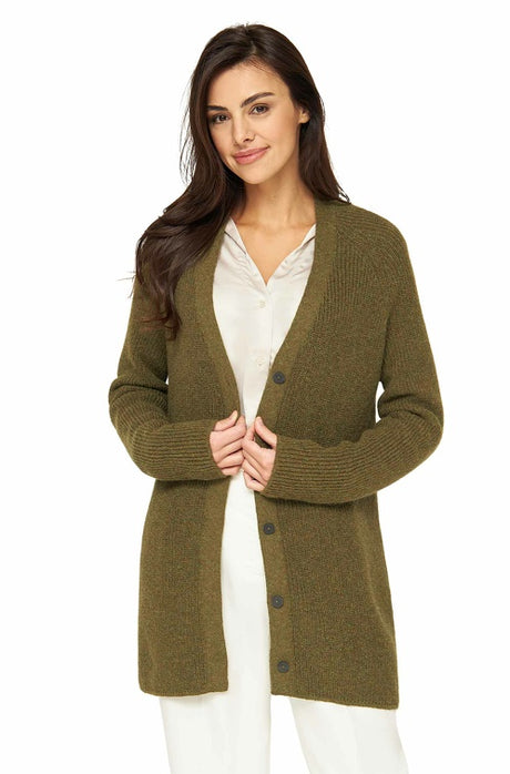 Strickjacke CARICE mit 56% Alpaka und Merino Olivgrün von Apu Kuntur