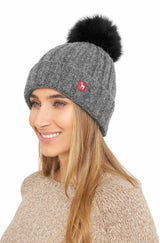 Mütze BIANCA mit Bommel mit 70% Alpaka und 23% Merino grau one-size von Apu Kuntur
