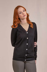 Strickjacke AMANDA ALMA aus 100% Alpaka black